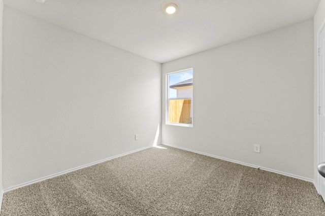 401 Wild Goose DR, Luling, TX 78648