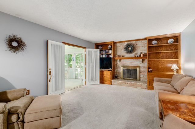 204 Brookhill Drive, Gahanna, OH 43230