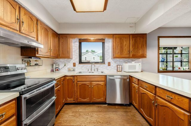 204 Brookhill Drive, Gahanna, OH 43230