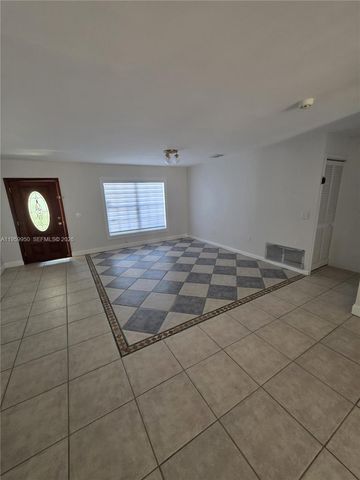 13200 SW 43rd St 13200, Miami, FL 33175