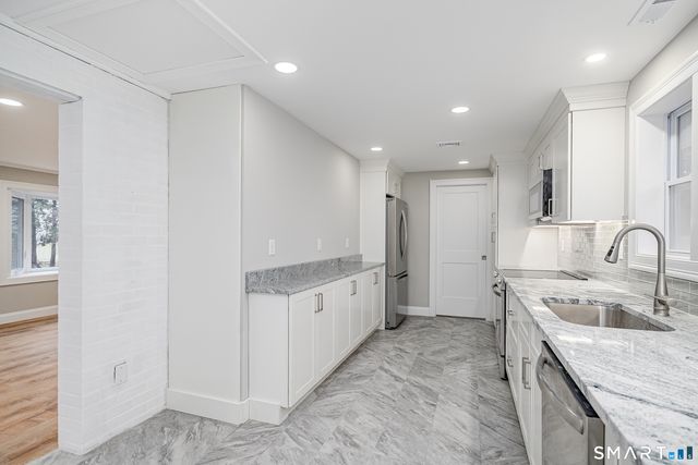 284 Chestnut Tree Hill Road, Oxford, CT 06478