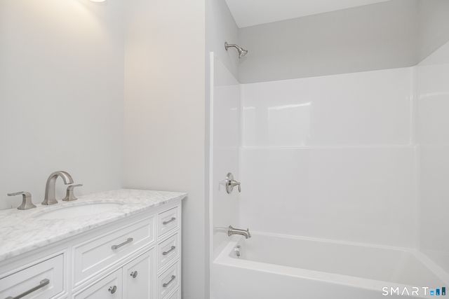 284 Chestnut Tree Hill Road, Oxford, CT 06478