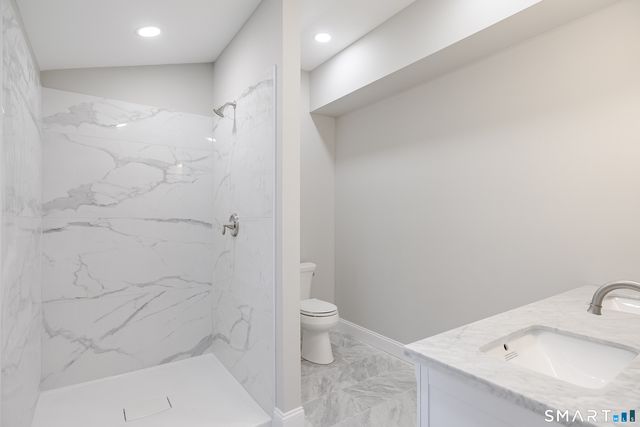 284 Chestnut Tree Hill Road, Oxford, CT 06478