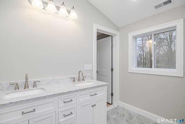 284 Chestnut Tree Hill Road, Oxford, CT 06478