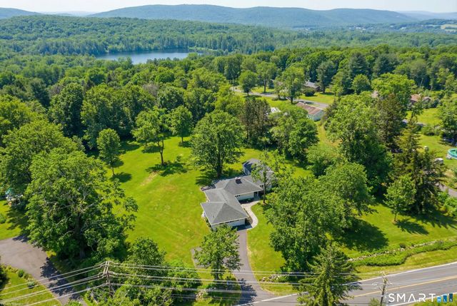 284 Chestnut Tree Hill Road, Oxford, CT 06478