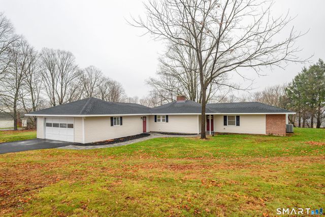 284 Chestnut Tree Hill Road, Oxford, CT 06478