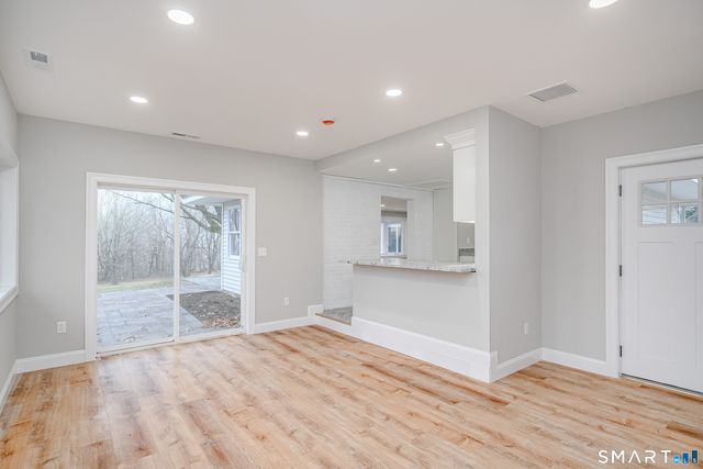 284 Chestnut Tree Hill Road, Oxford, CT 06478