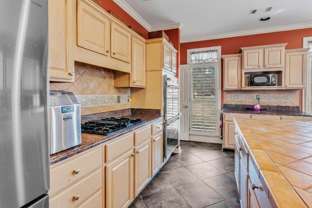 923 WOODLAND TRACE LN, Cordova, TN 38018