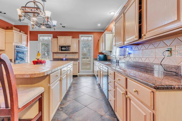 923 WOODLAND TRACE LN, Cordova, TN 38018