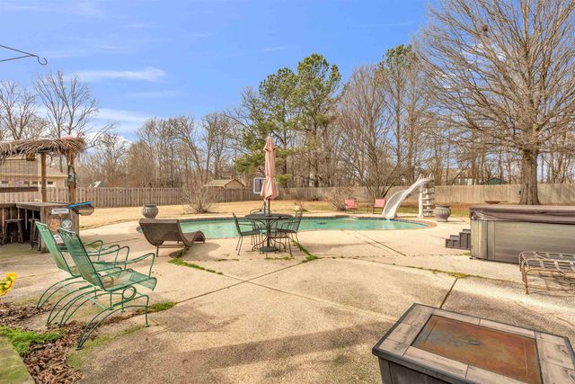 923 WOODLAND TRACE LN, Cordova, TN 38018