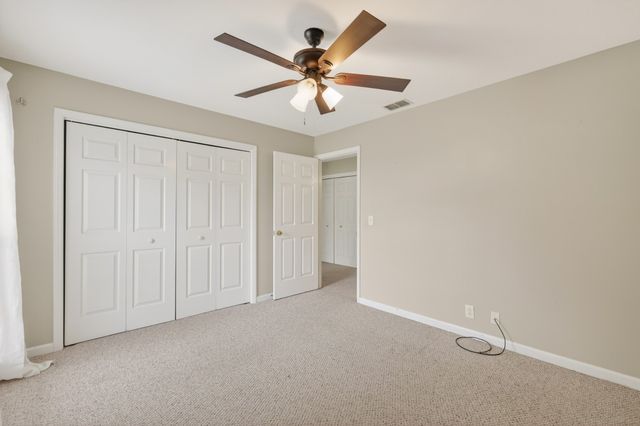 2143 River Chase Dr, Murfreesboro, TN 37128