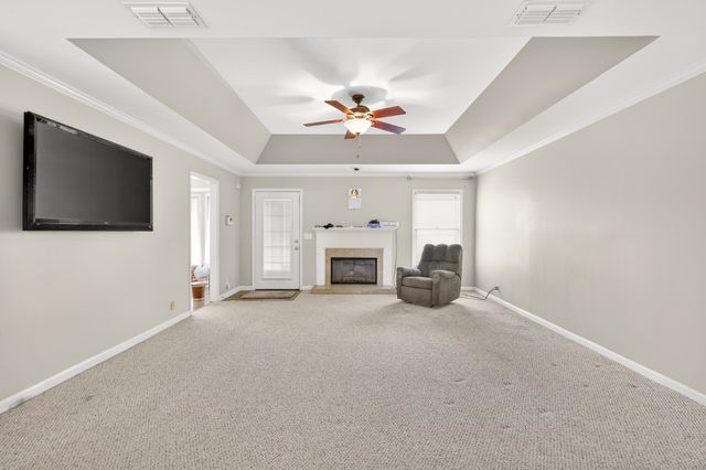 2143 River Chase Dr, Murfreesboro, TN 37128