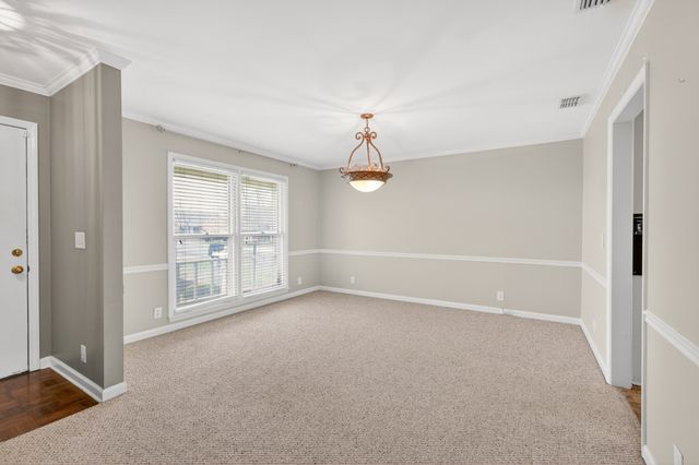 2143 River Chase Dr, Murfreesboro, TN 37128