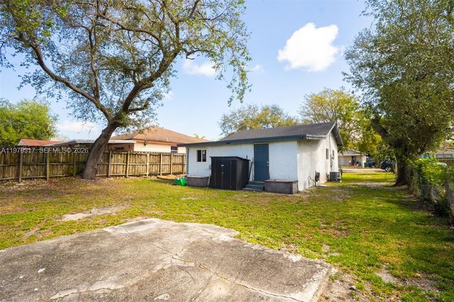 8012 NW 10th Ct, Miami, FL 33150