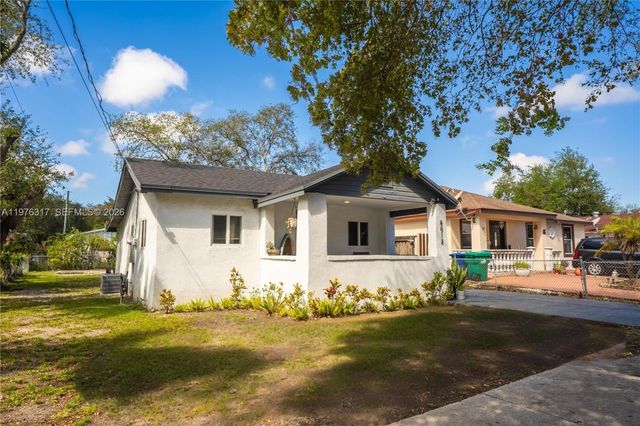 8012 NW 10th Ct, Miami, FL 33150