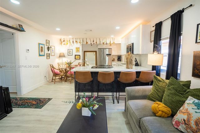 8012 NW 10th Ct, Miami, FL 33150