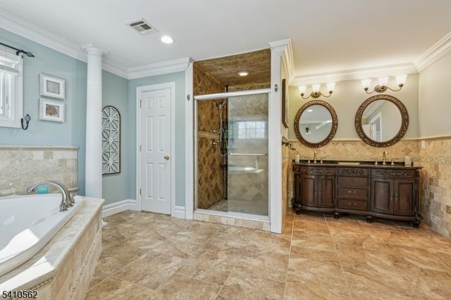 25 Page Dr, Oakland Boro, NJ 07436