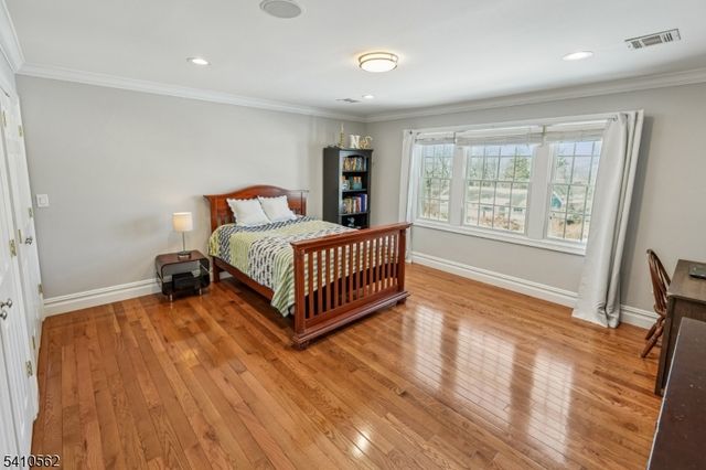 25 Page Dr, Oakland Boro, NJ 07436