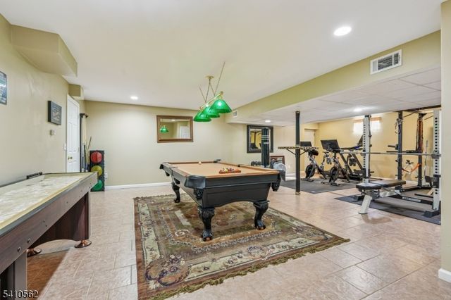 25 Page Dr, Oakland Boro, NJ 07436