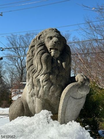 25 Page Dr, Oakland Boro, NJ 07436