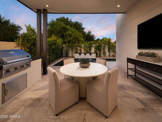 5937 N 14TH Street, Phoenix, AZ 85014