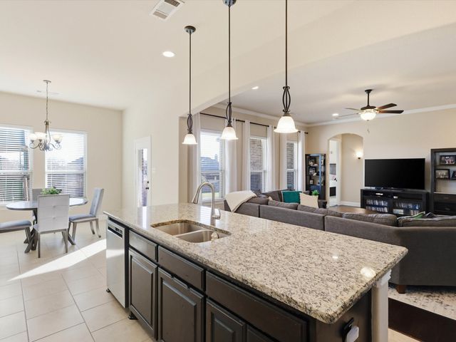 1114 Texanna Trail, Midlothian, TX 76065