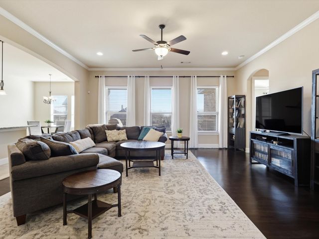 1114 Texanna Trail, Midlothian, TX 76065