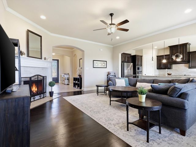 1114 Texanna Trail, Midlothian, TX 76065