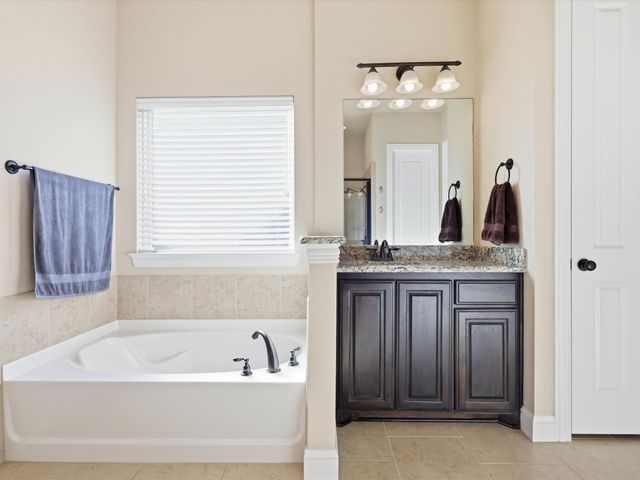 1114 Texanna Trail, Midlothian, TX 76065