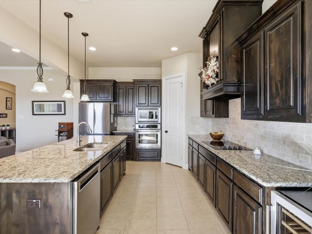 1114 Texanna Trail, Midlothian, TX 76065