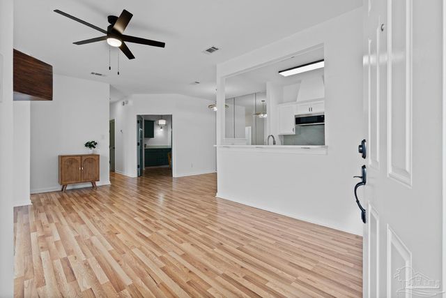 601 E Burgess Rd H-3, Pensacola, FL 32504