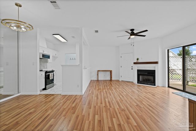 601 E Burgess Rd H-3, Pensacola, FL 32504