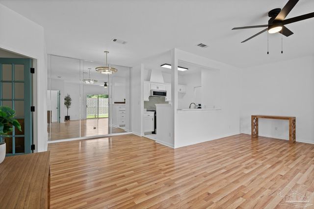 601 E Burgess Rd H-3, Pensacola, FL 32504