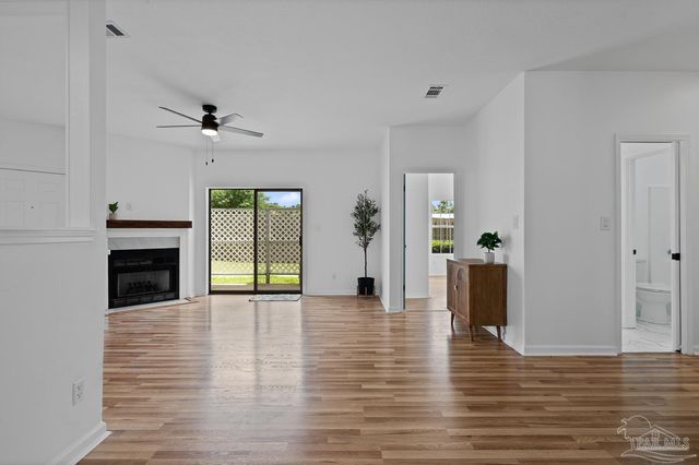 601 E Burgess Rd H-3, Pensacola, FL 32504