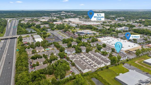 601 E Burgess Rd H-3, Pensacola, FL 32504