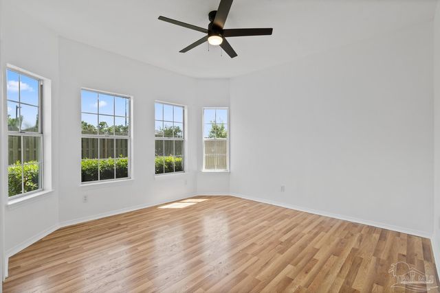 601 E Burgess Rd H-3, Pensacola, FL 32504