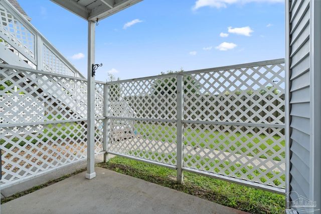 601 E Burgess Rd H-3, Pensacola, FL 32504