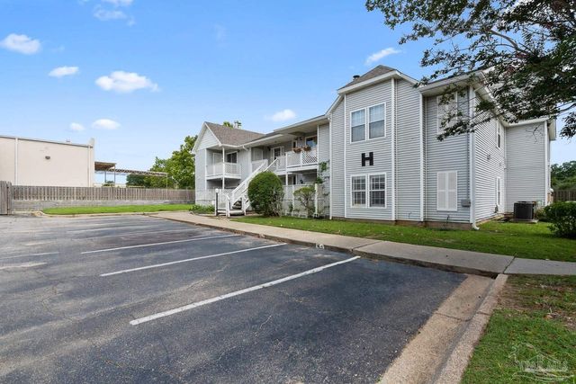 601 E Burgess Rd H-3, Pensacola, FL 32504