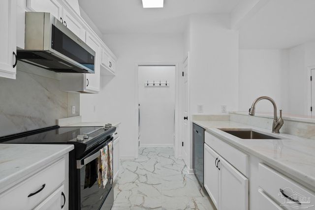 601 E Burgess Rd H-3, Pensacola, FL 32504