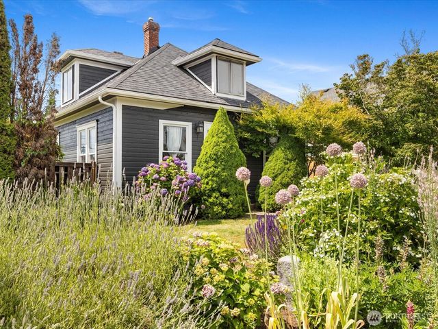 1218 E Marine View Drive, Everett, WA 98201