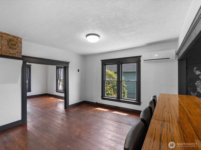 1218 E Marine View Drive, Everett, WA 98201