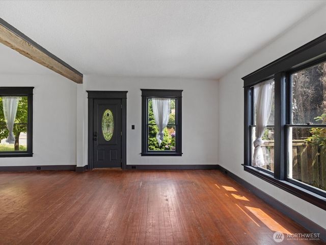 1218 E Marine View Drive, Everett, WA 98201