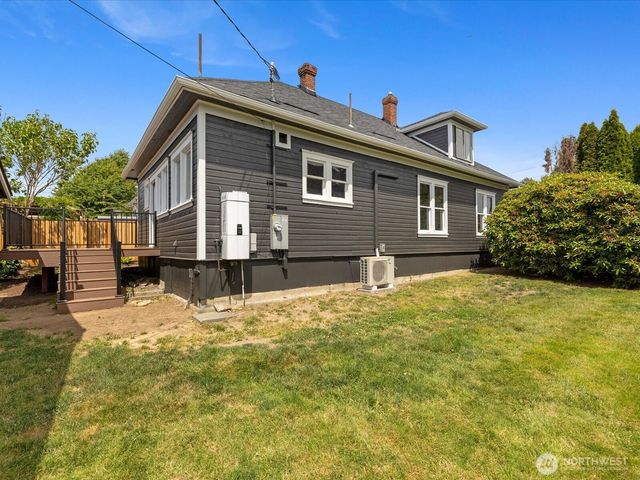 1218 E Marine View Drive, Everett, WA 98201
