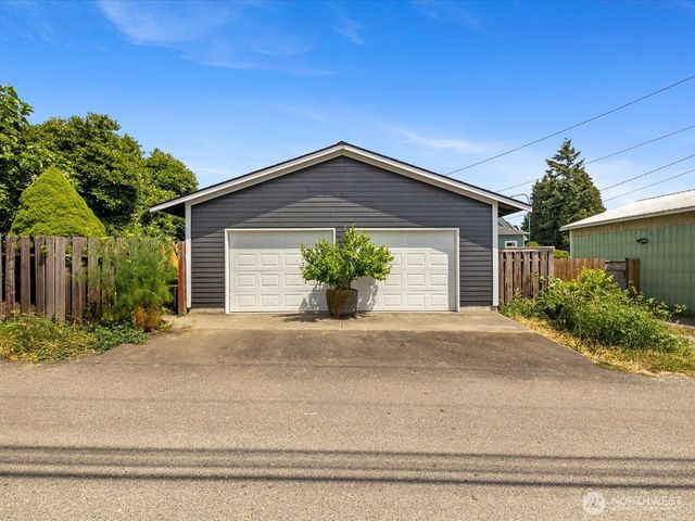 1218 E Marine View Drive, Everett, WA 98201