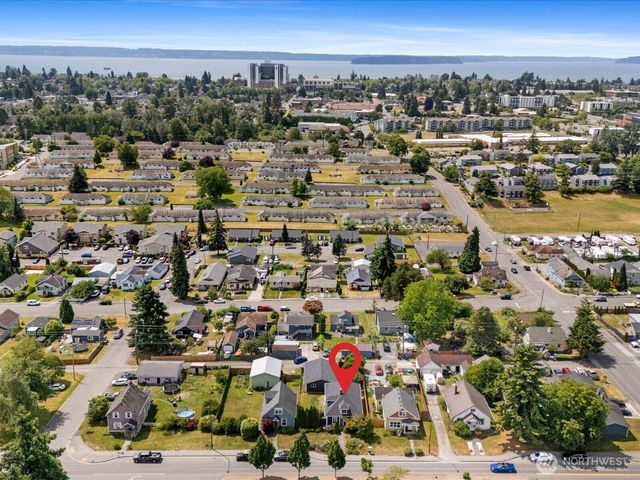 1218 E Marine View Drive, Everett, WA 98201