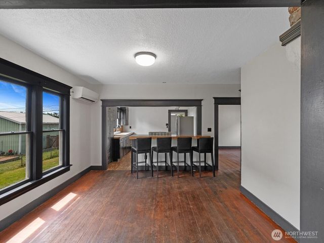 1218 E Marine View Drive, Everett, WA 98201