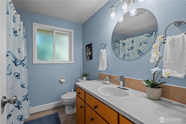 6237 S Cheyenne Street, Tacoma, WA 98409