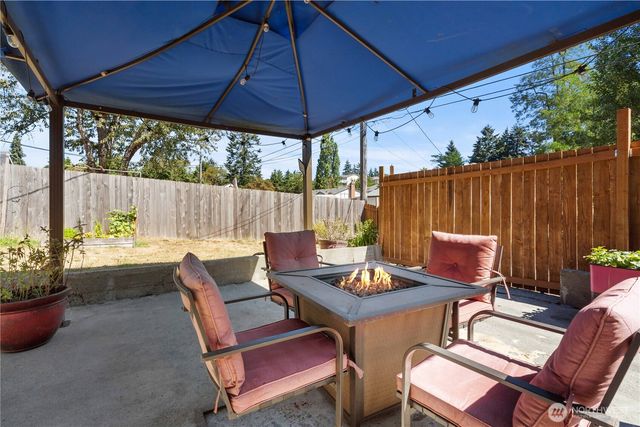 6237 S Cheyenne Street, Tacoma, WA 98409