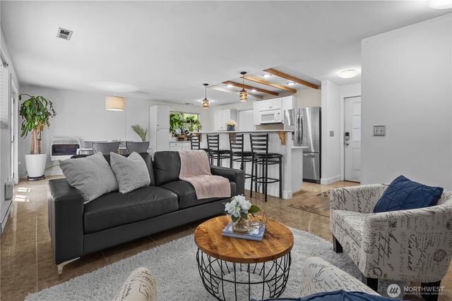 6237 S Cheyenne Street, Tacoma, WA 98409