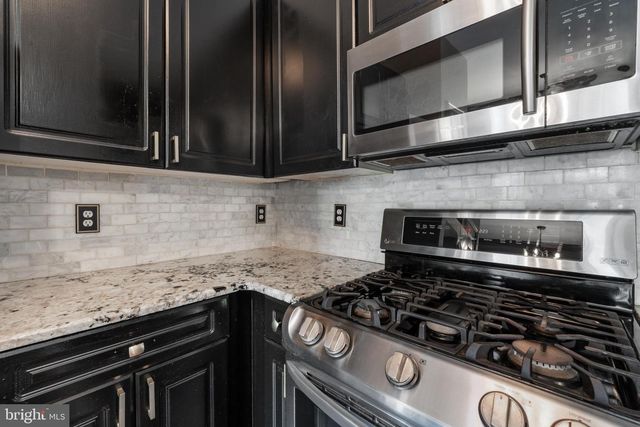 87 WINDINGBROOK RD, Bordentown, NJ 08505